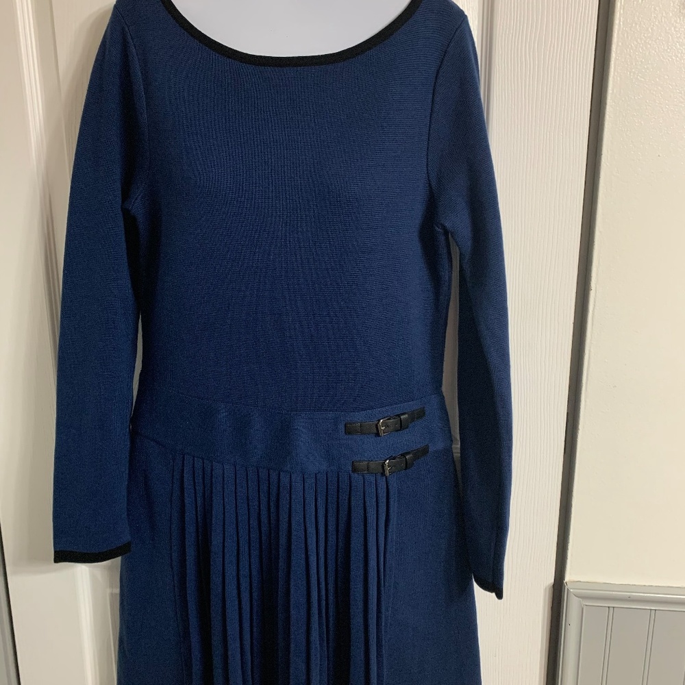 Eliza J  Sweater Dress  NWOT   Size Medium